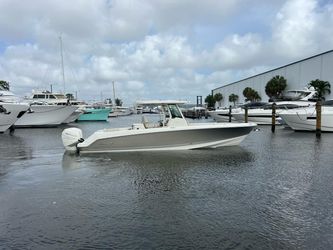 33' Boston Whaler 2021 Yacht For Sale